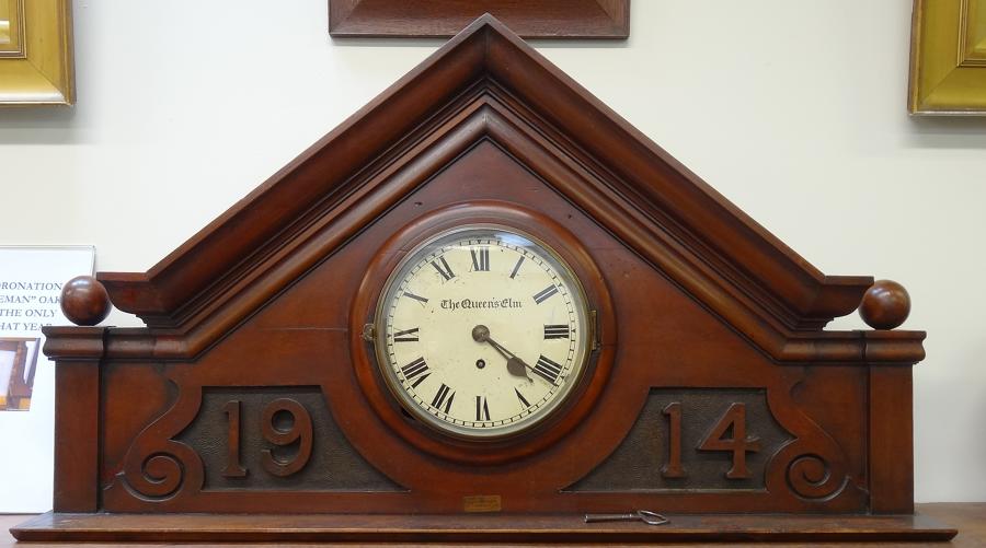 1914 clock Queens Elm Pub London