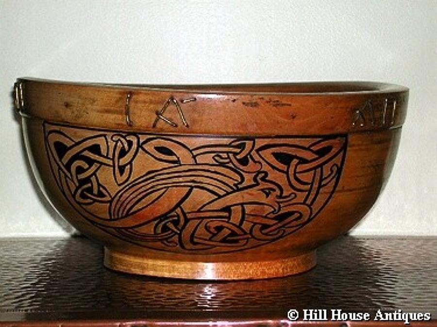 Irish Arts & Crafts treen bowl