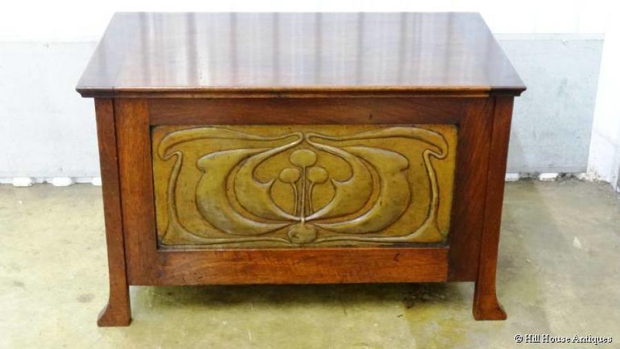 Glasgow Style small coffer chest