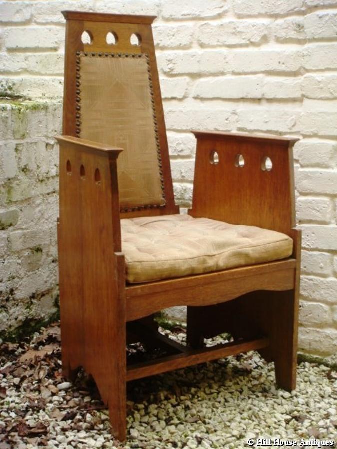 Wylie & Lochhead Quaint armchair