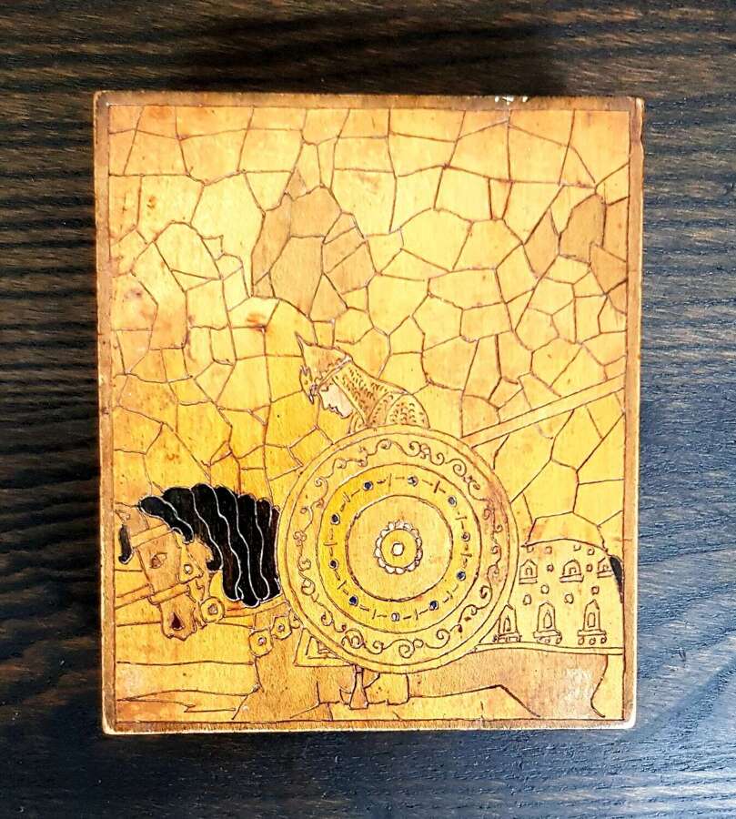 Small Russian Arts & Crafts pyrographic trinket box