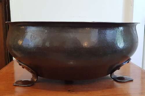 Birmingham Guild of Handicraft Arts & Crafts large copper bowl brass feet