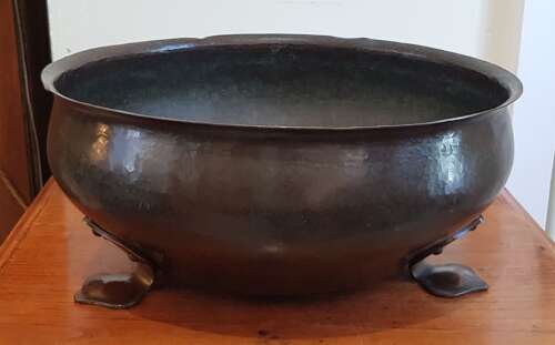 Birmingham Guild of Handicraft Arts & Crafts large copper bowl brass feet